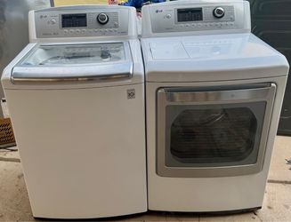 LG Washer and GAS Dryer Set