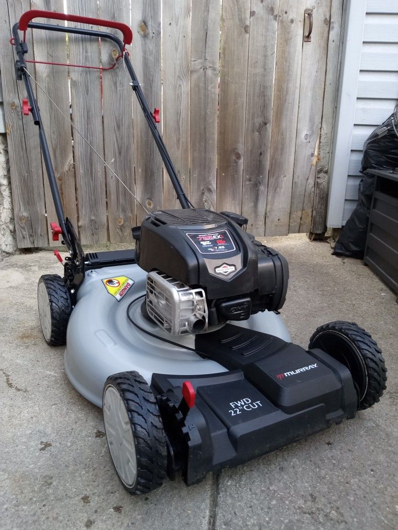 Like-New Murray 22" Inch Self Propelled Lawnmower With Deck Wash System
