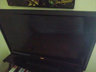 VIZIO TV "42". $60