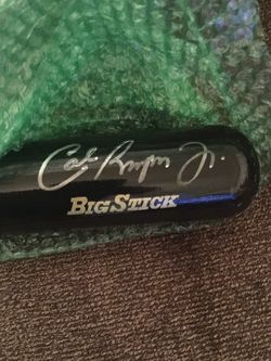 Cal Ripken Jr Signed Bat Memorabilia