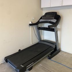 NordicTrack Commercial 2450 NTL17221.0 Folding Treadmill