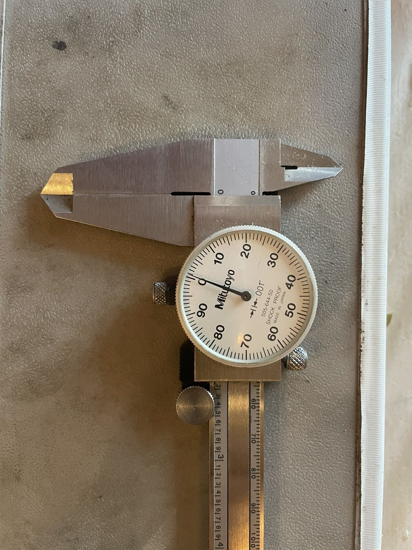 Mitutoyo 505-644-50 8” Dial Calipers