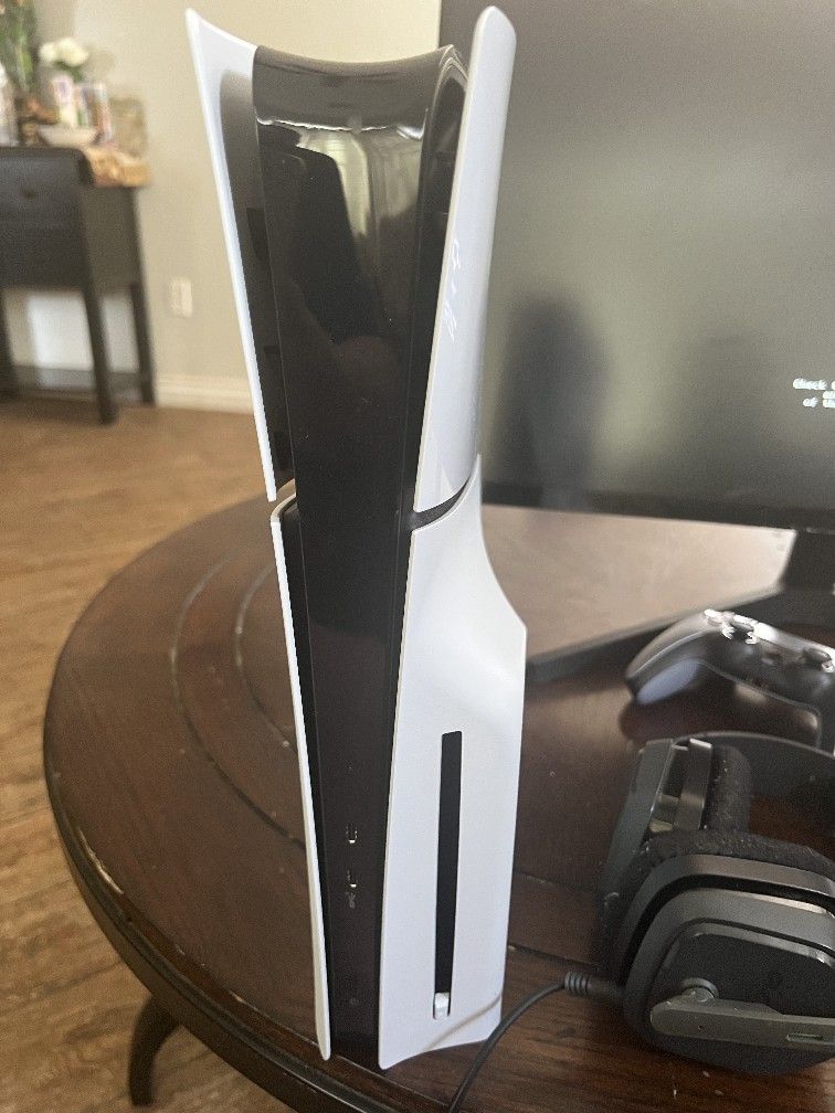 PS5 SLIM