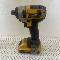 Dewalt impact drill with battery charger