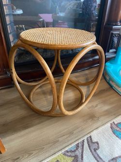 Rattan trumpet table