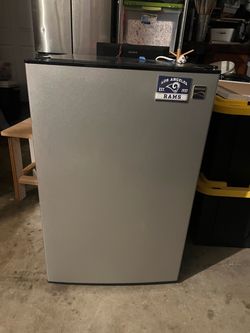 Kenmore Mini Fridge