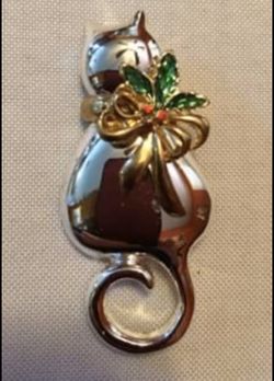 Christmas Cat Pin