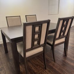 Like New Hartford Gray 5 Piece Dining Set