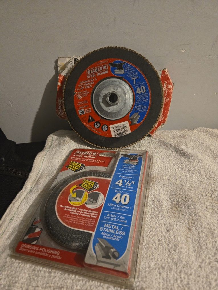 DIABLO STEEL DEMON GRINDING & POLISH FLAP DISC