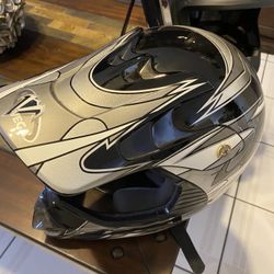 Protective cast for biker