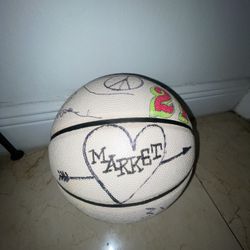 Market studio Decorative Basketball 