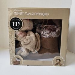 Woman's Memory Foam Slipper Boot Set Size Small (7-8) NEW 