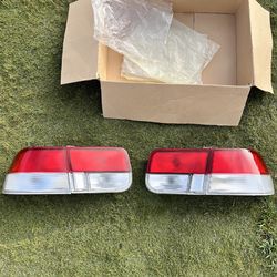 Aftermarket Tail Lights for 99–00 Honda Civic EM1 Coupe (Red/Clear)