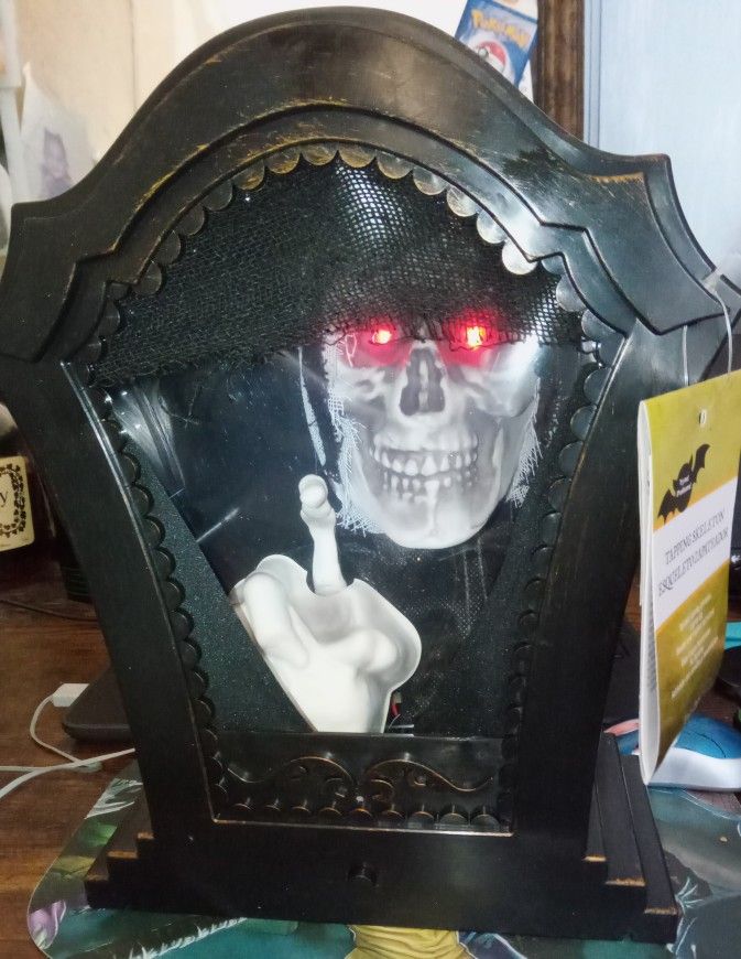 Gemmy Animated Tapping Zombie Skeleton Tombstone Lights Scary Phrases New