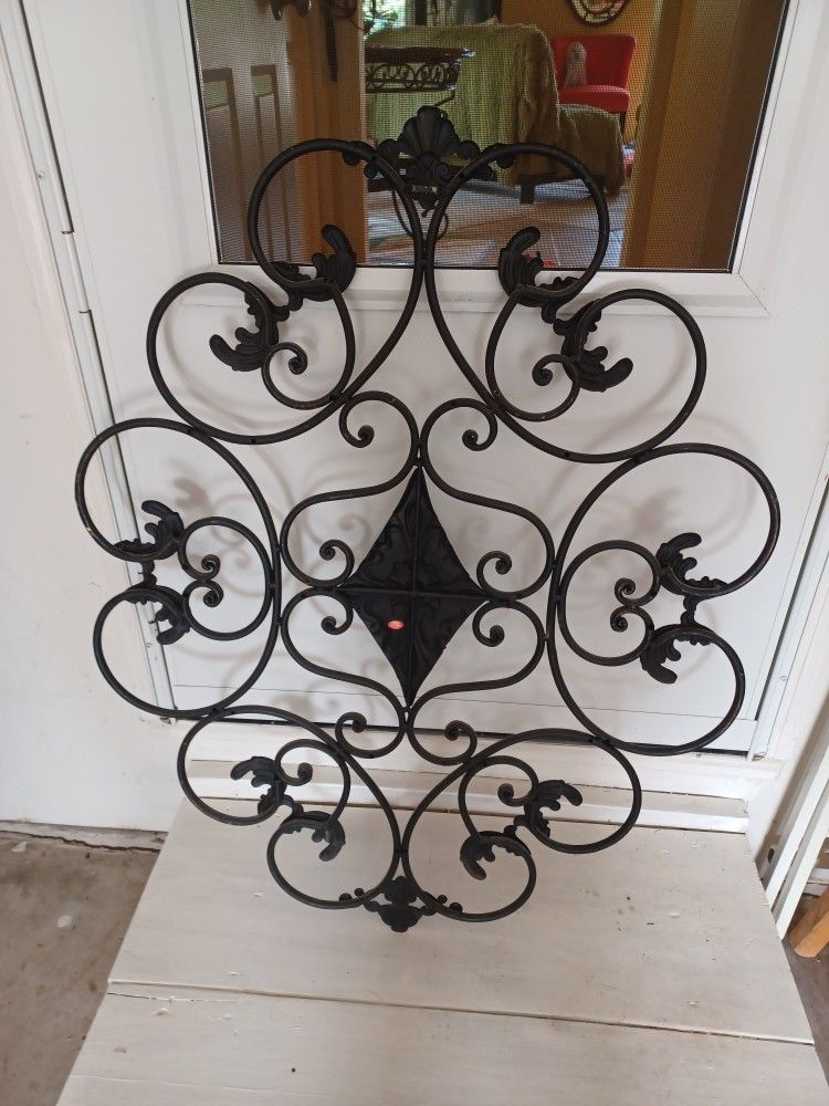 Large Decorative Iron Schroll