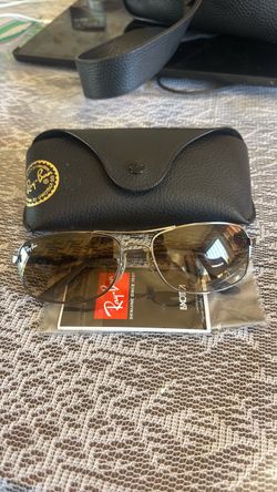 Ray-Ban Aviator Sunglasses with Case