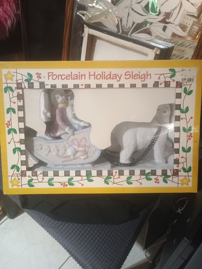 Porcelian Holliday Sleigh