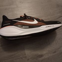 Cleveland Browns Nike Pegasus