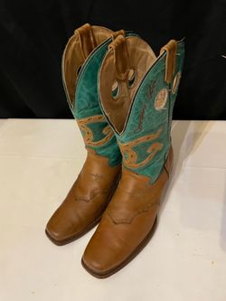 LINE LAST RIO turquoise and tan embroidered cowgirl boots featuring horseshoe design real leather for women’s size 81/2