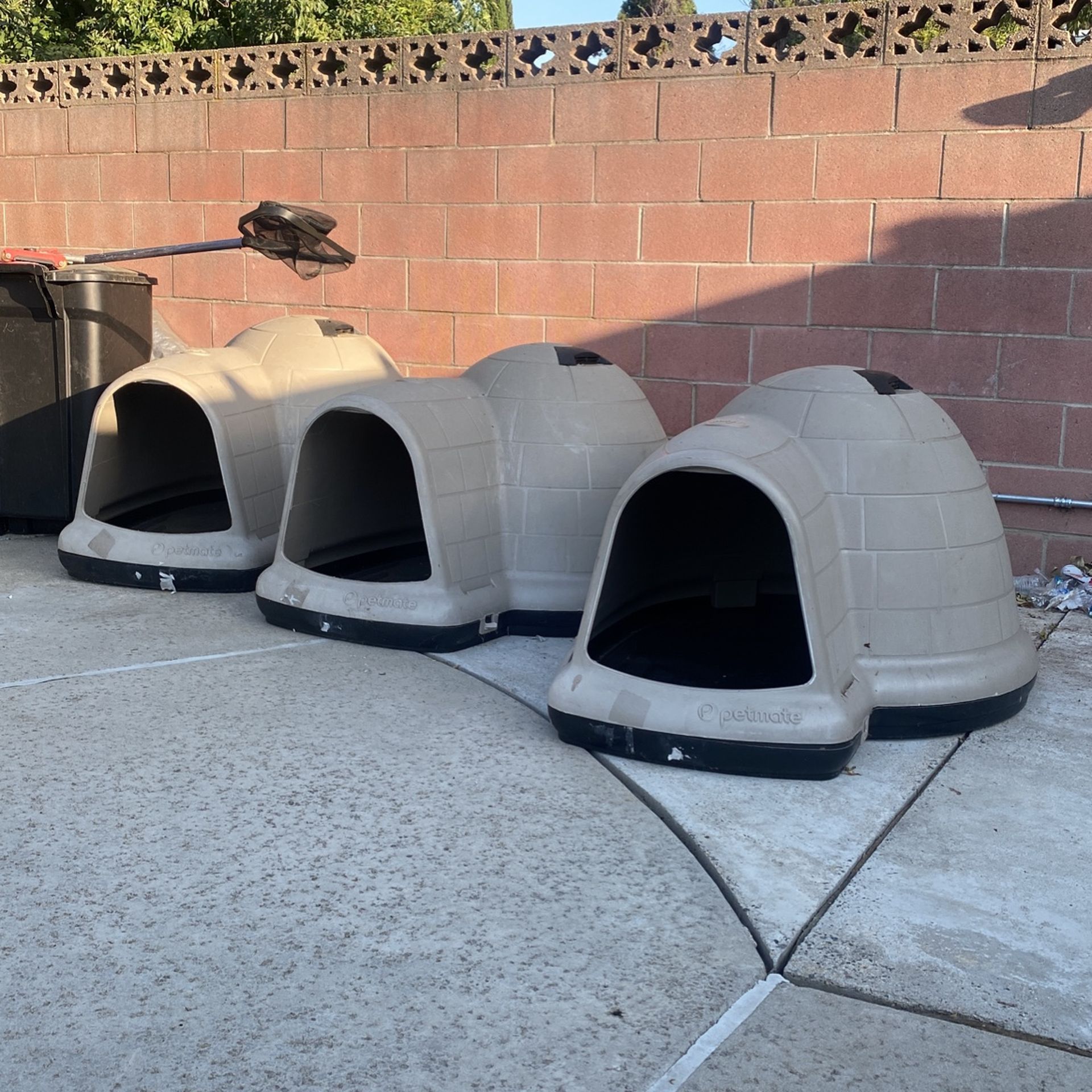 Petmate Indigo Dog Houses - For XL breeds (1) Left