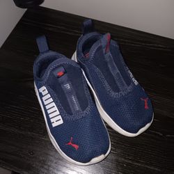 ​👶 Toddler/Baby Shoes Bundle (2 Pairs) - Size 7 - Unisex - Like New!
​Price: $30 (Cash Only)