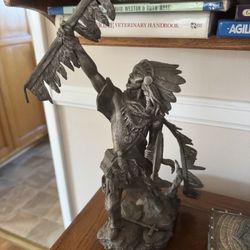 Statue, Indian Blackfoot