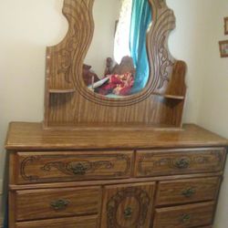 Full Size Headboard Andrails And Dresser