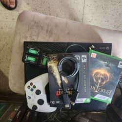 Xbox One With Two Games And Rechargeable Batteries 