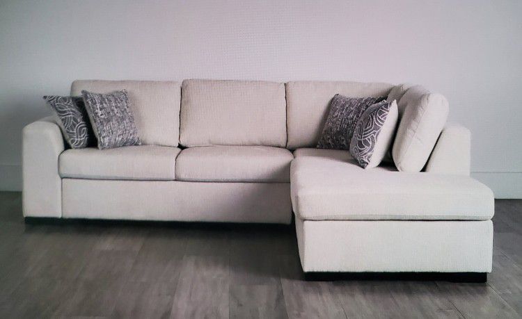 WHITE  SECTIONAL