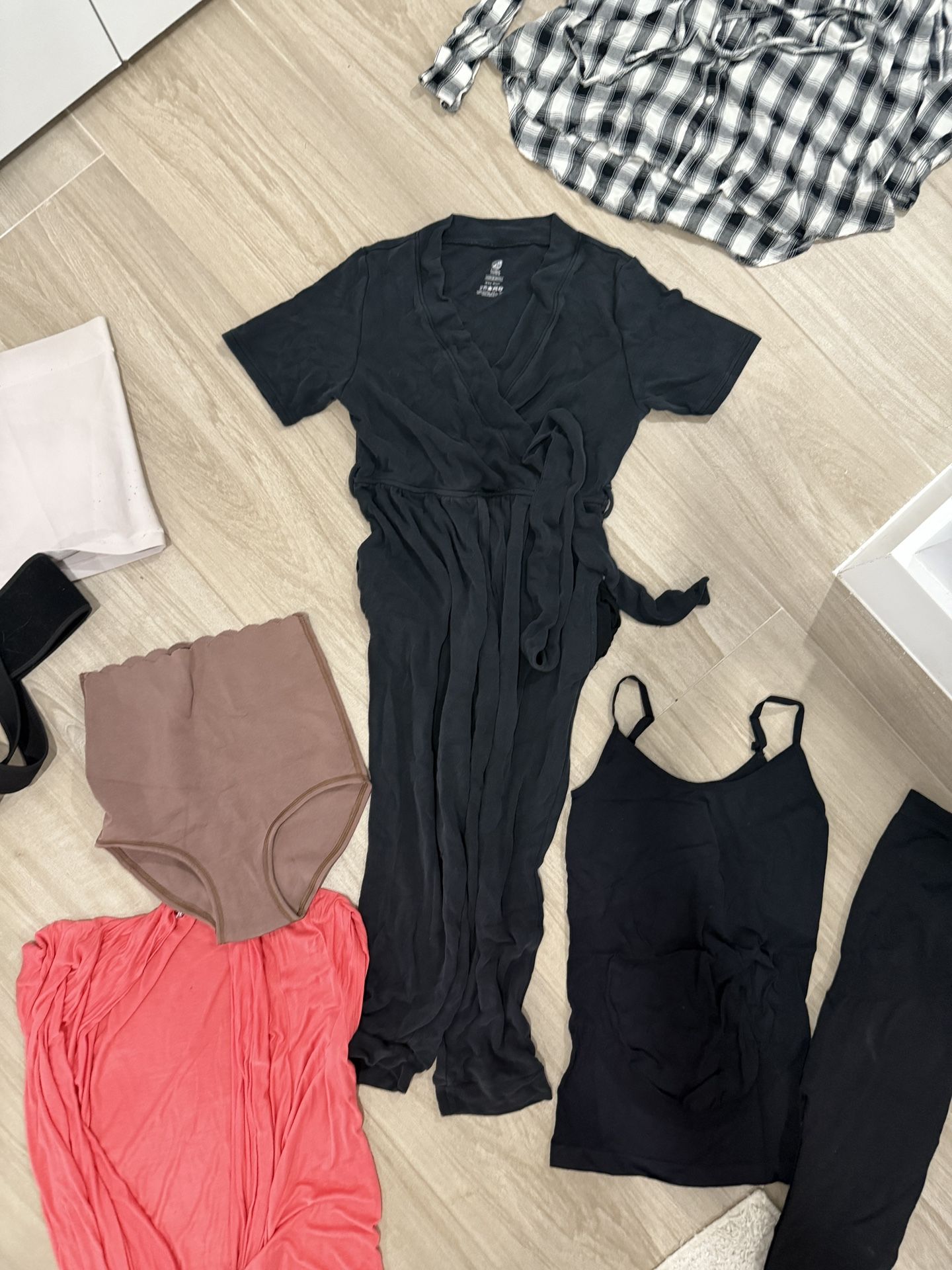 Maternity and nursing clothing bundle