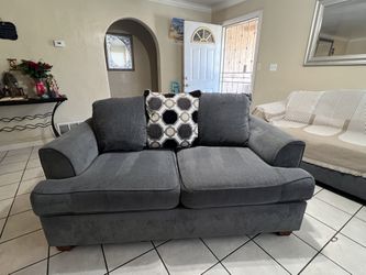 Gray Fabric Loveseat Couch – Modern Style – Comfortable