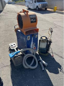 Upholstery/carpet cleaning equipment