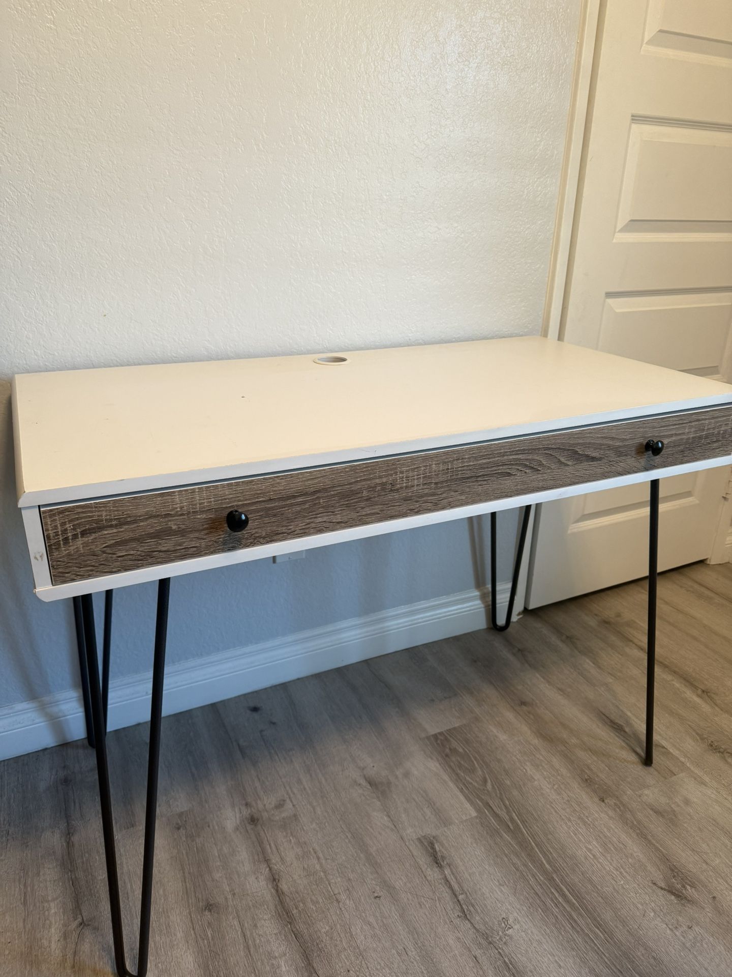 Modern Farmhouse Writing Desk with Drawer