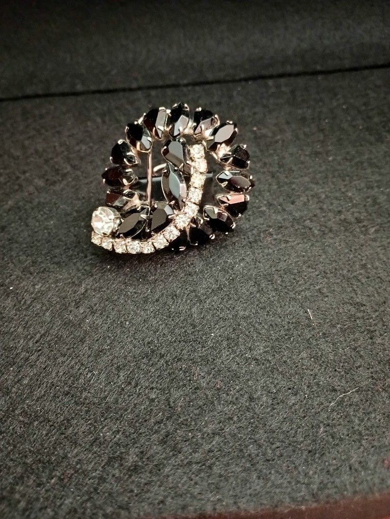 Women's Black Brooch