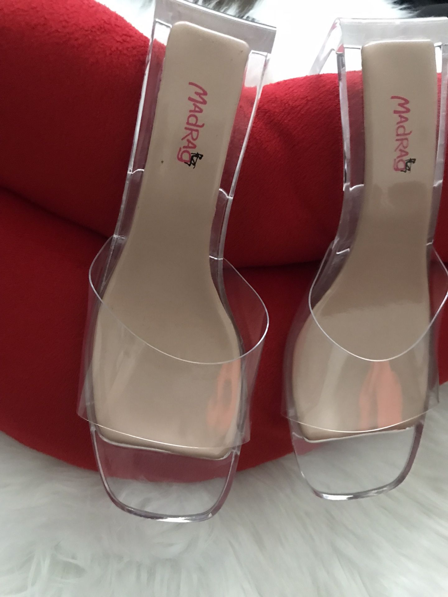 CLEAR PRINCESS HEELS