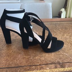 Black Heels (7.5)