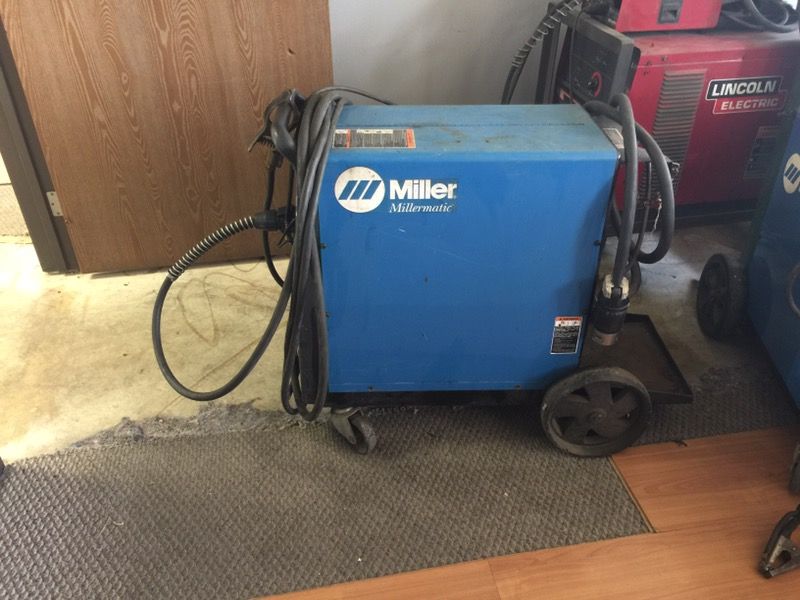 MILLER - Millermatic 300 wire welder