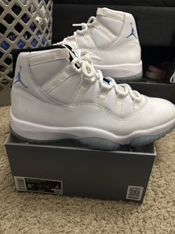 Air Jordan 11 (Legend Blue)