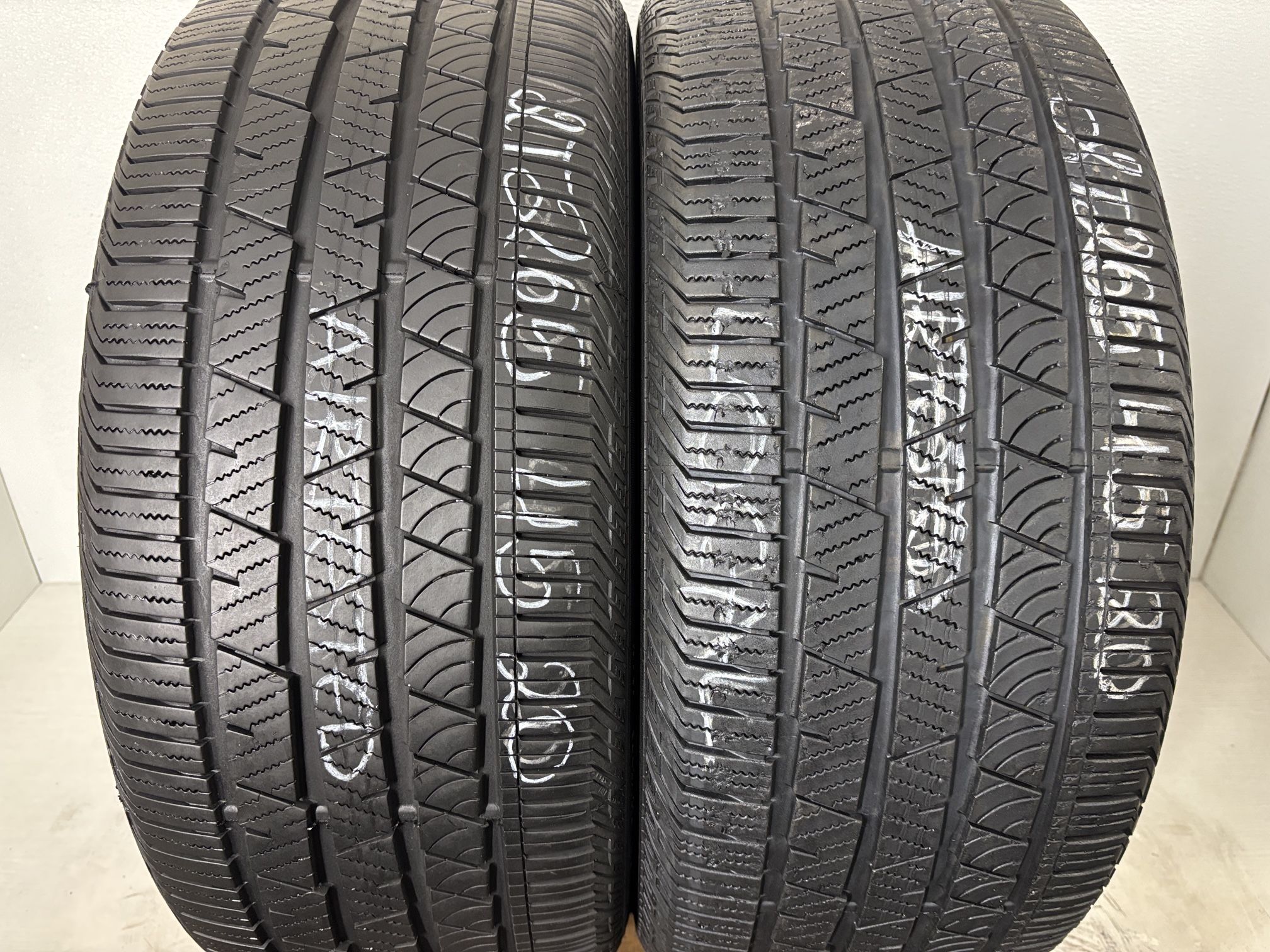 2 Tires 265 45 20 Continental Crosscontact Lx Sport No Repairs High Tread