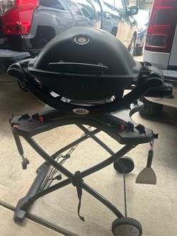 Weber Q1200 with cart