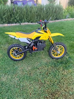 49cc 2 stroke gas mini dirt bike for kids ages 4-10,28 mph