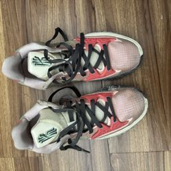 Kyrie size 9.5