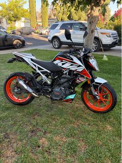 2022 ktm Duke 200
