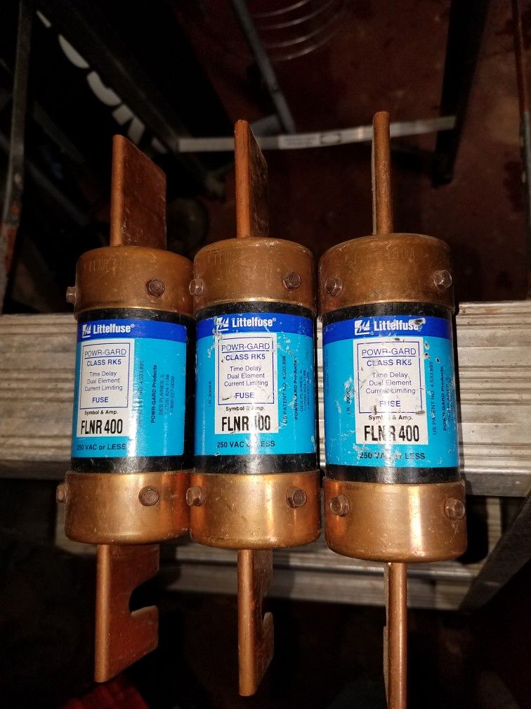 3- 400 Amp Fuses