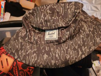 Herschel camo hat