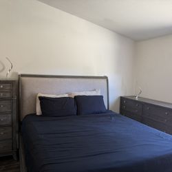 Cali King 4PC Bedroom Set 