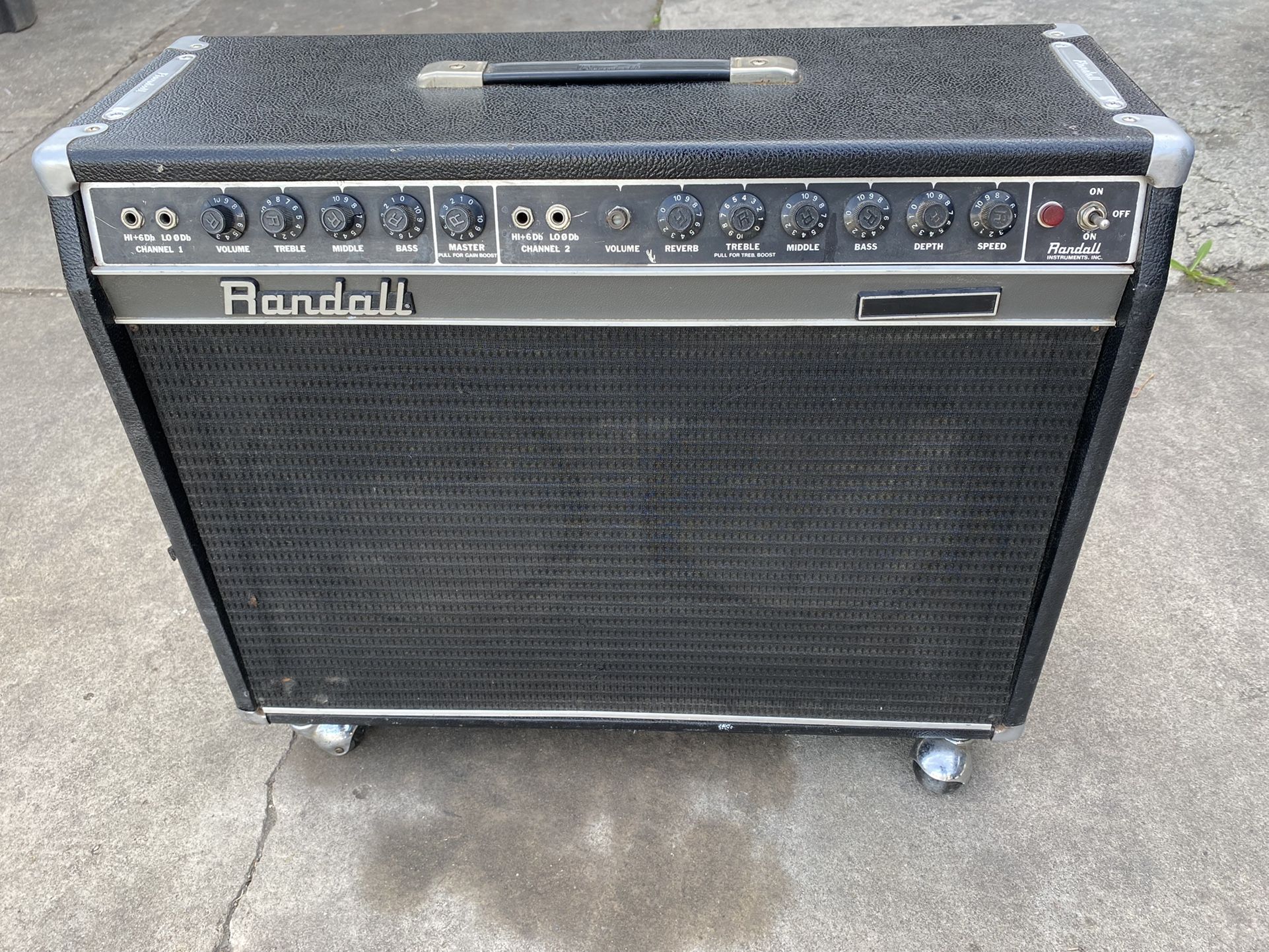 Randall Commander II RG 120 2x12 (same amp Kurt Cobain used on “In