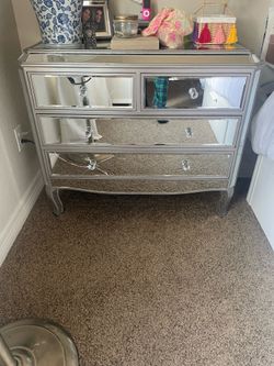 Large mirror dresser