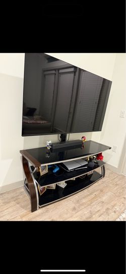 Tv and TV stand for sale