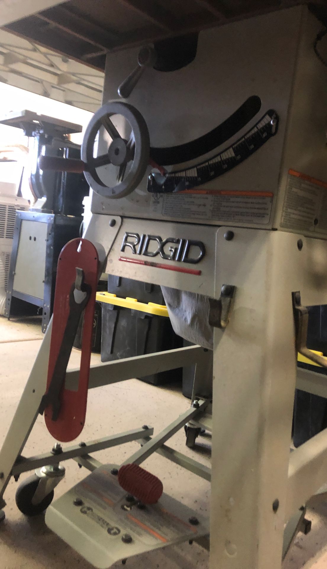 Ridgid 10” TS2424 Table saw with Herc U Lift base for Sale in Las Vegas